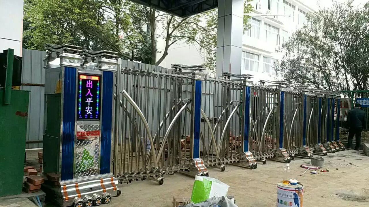 黄石黄石四川绵阳市飞机场伸缩门